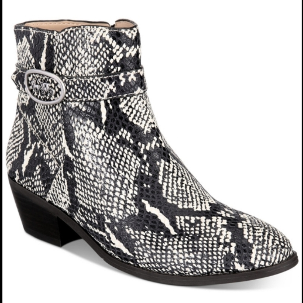 COACH - Dylan Horse-And-Carriage Booties - Print